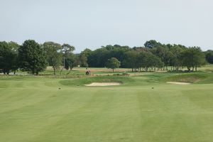 Newport National 15th Approach